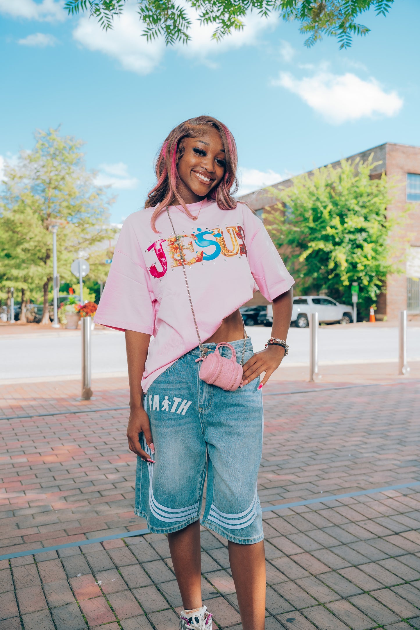 J.I.N.A.T Tee Pink