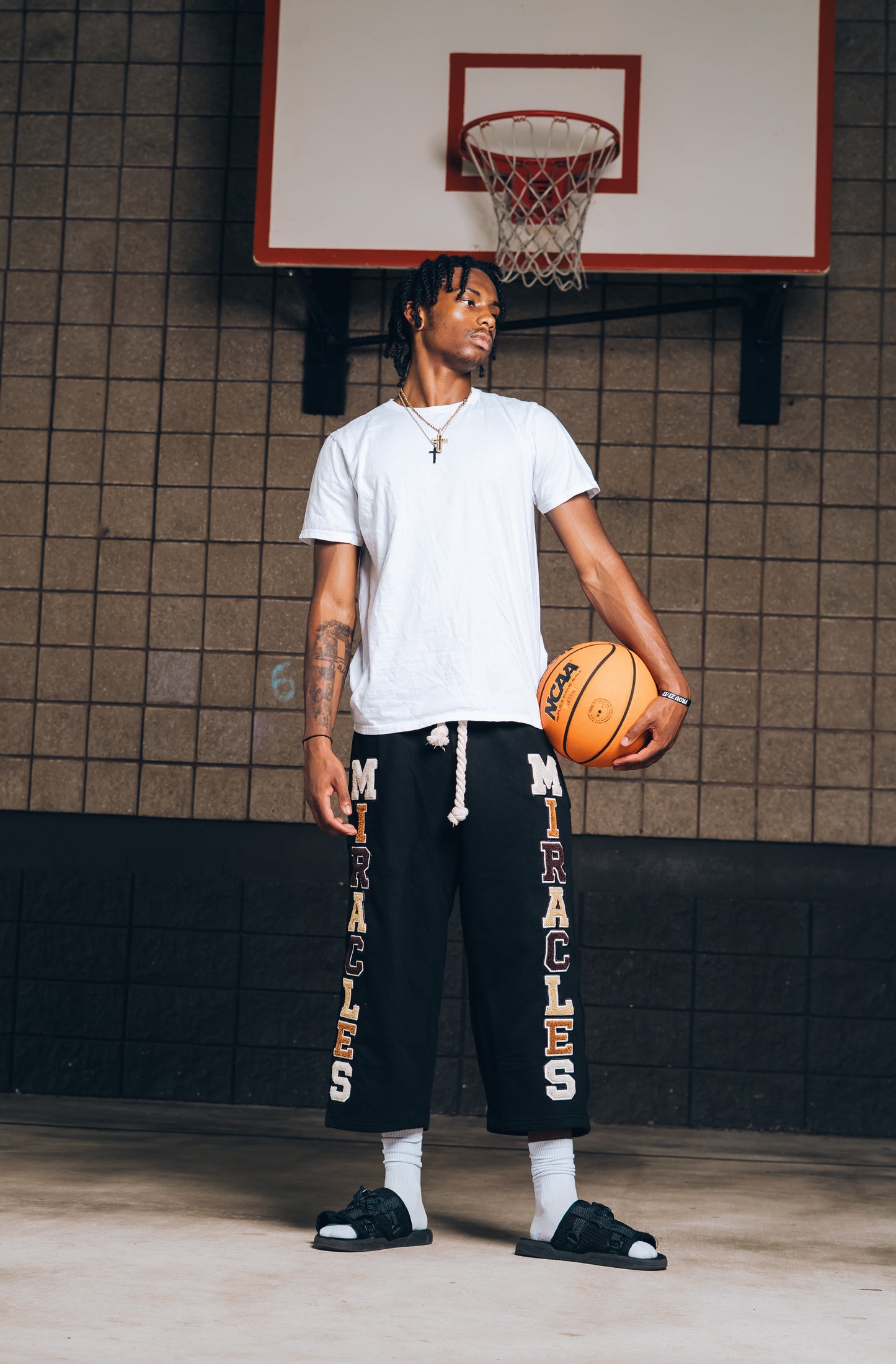 Black Miracles 3/4 Shorts